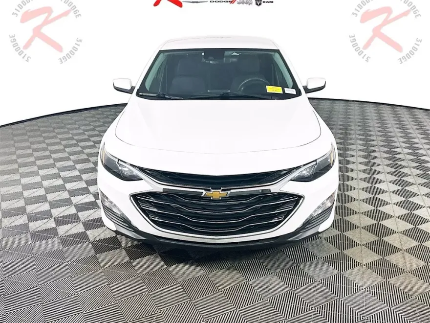 2023 Chevrolet Malibu 1LT photo 1