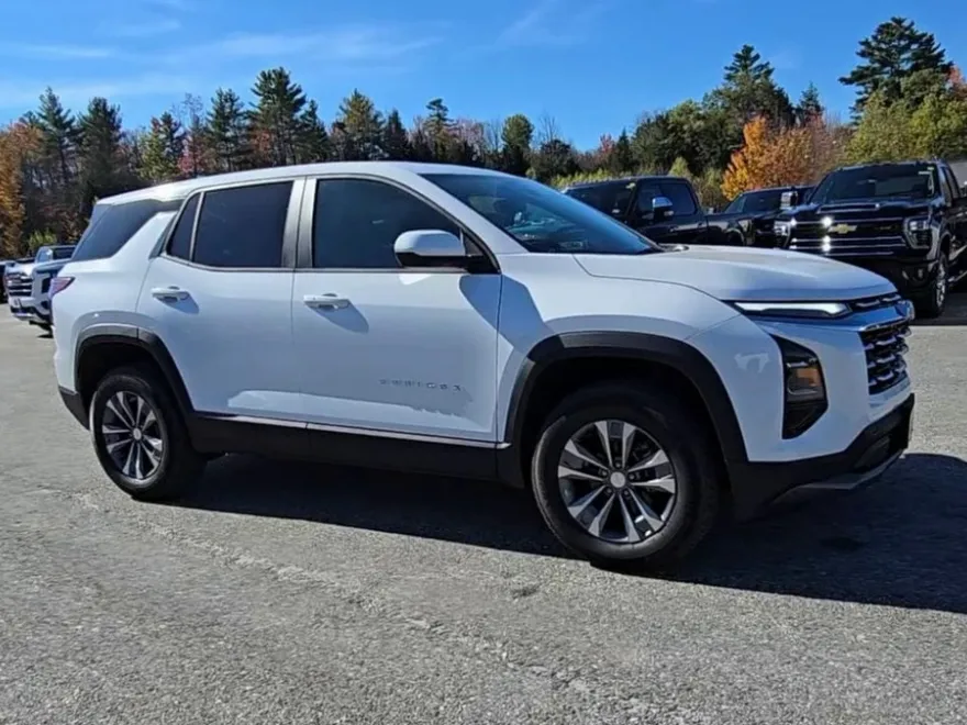 2026 Chevrolet Equinox LT photo 1