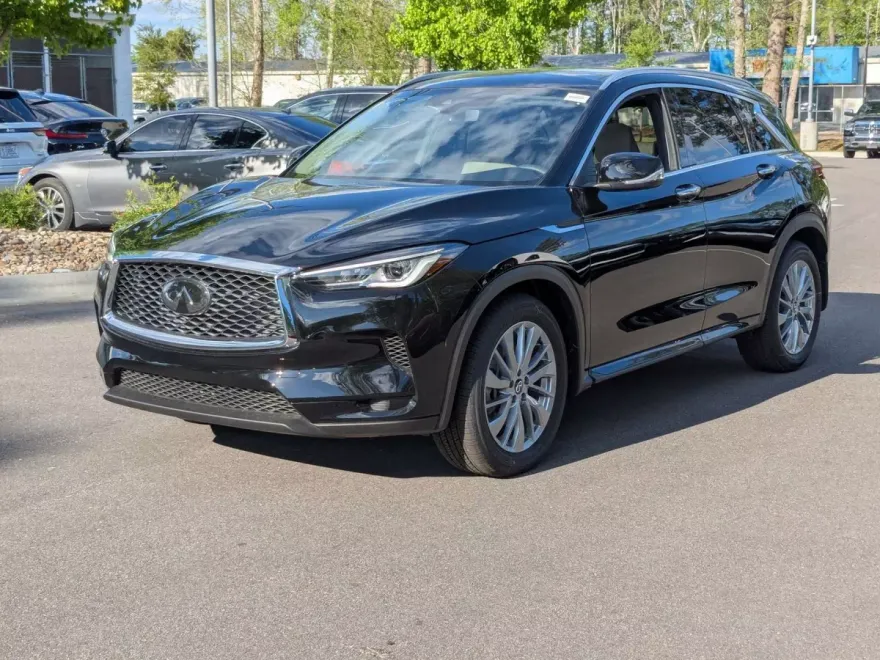 2025 Infiniti QX50 Luxe photo 1
