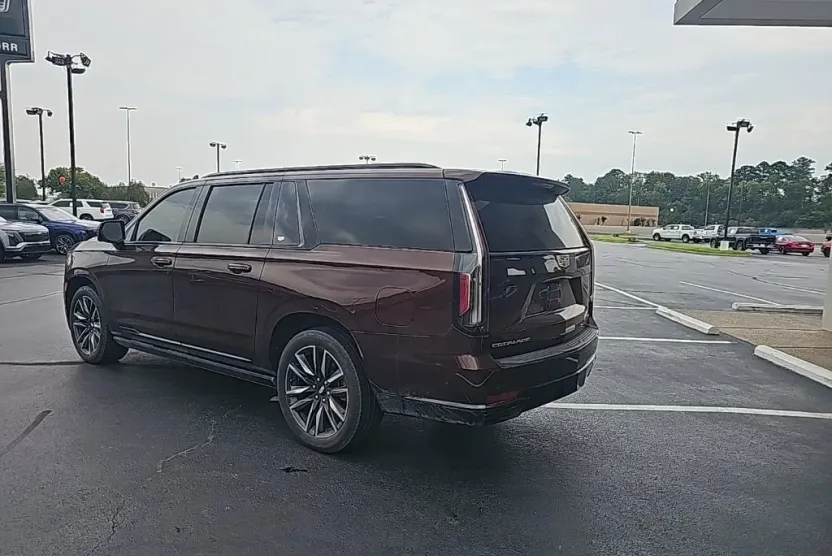 2023 Cadillac Escalade ESV Sport Platinum photo 1