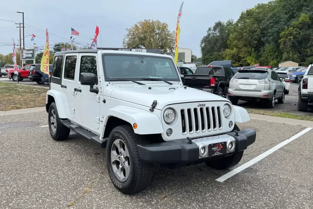 2017 Jeep Wrangler Unlimited Sahara Sport photo 1