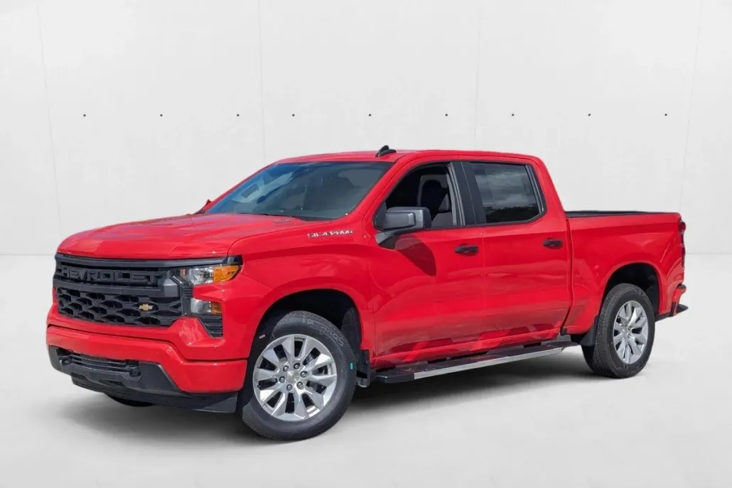 2025 Chevrolet Silverado 1500 Custom photo 1