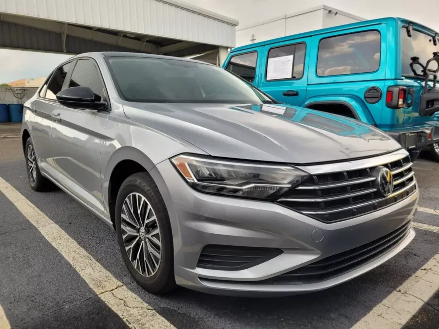 2019 Volkswagen Jetta SE photo 1