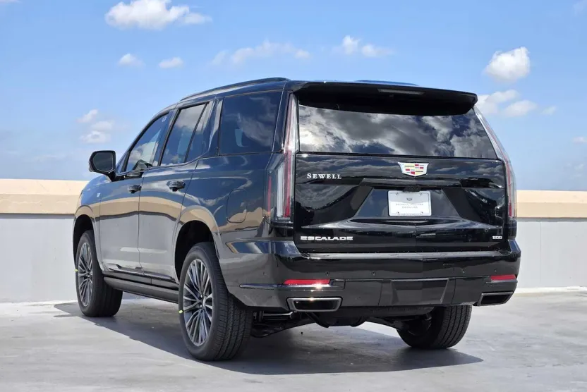 2025 Cadillac Escalade Sport Platinum photo 1