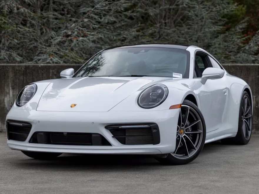 2022 Porsche 911 4 photo 1