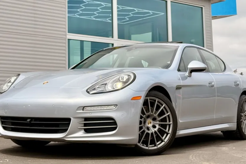 2016 Porsche Panamera 4 Sport Turismo photo 1