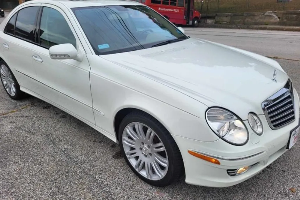 2008 Mercedes Benz E 4MATIC photo 1