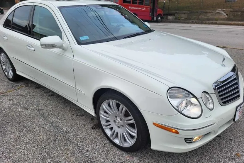 2008 Mercedes Benz E 4MATIC photo 1