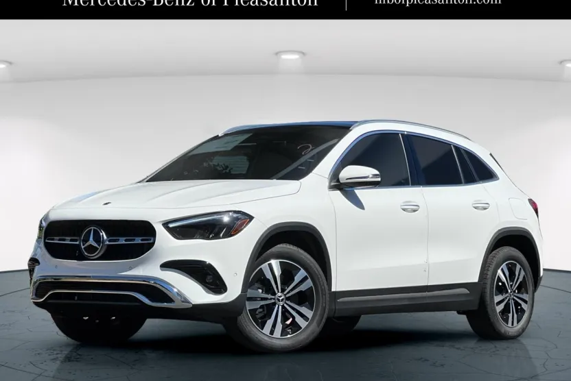 2026 Mercedes Benz GLA 250 4MATIC photo 1