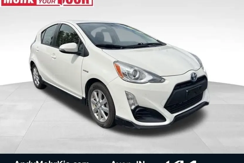 2017 Toyota Prius C Two photo 1