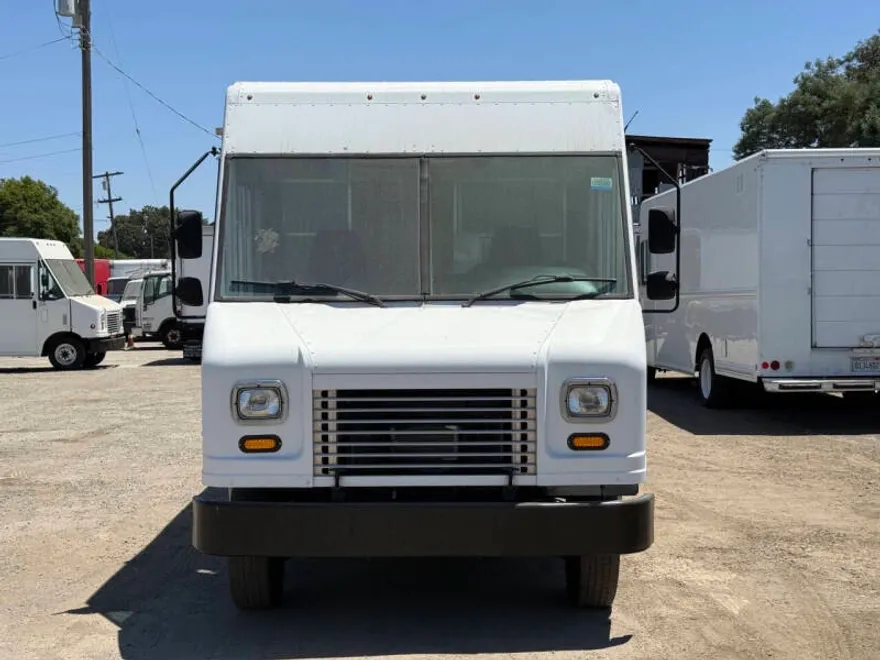 2013 Ford E-350 photo 1