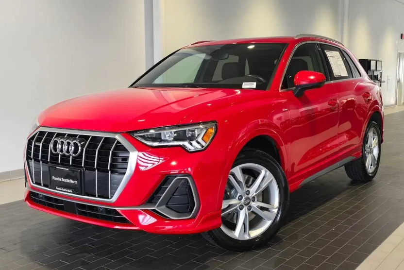 2019 Audi Q3 S line Premium Plus photo 1