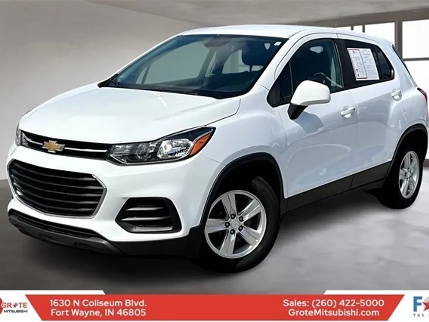 2020 Chevrolet Trax LS photo 1