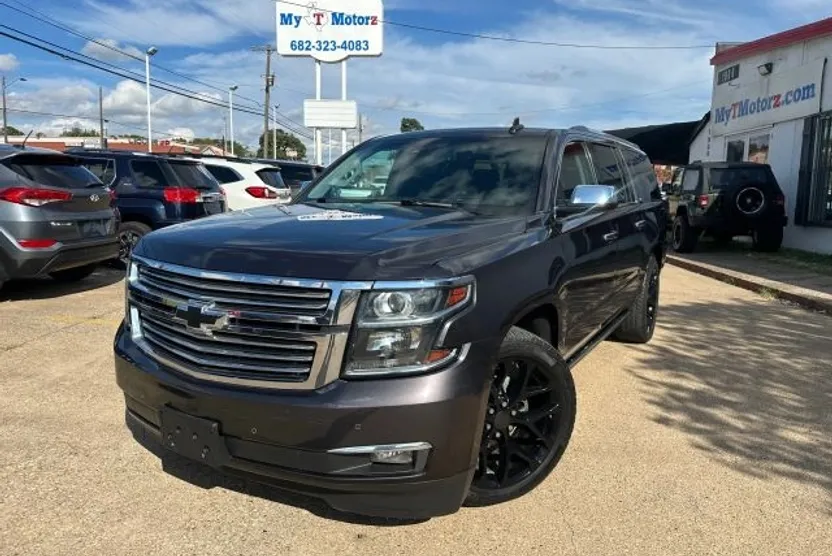 2016 Chevrolet Suburban LTZ photo 1