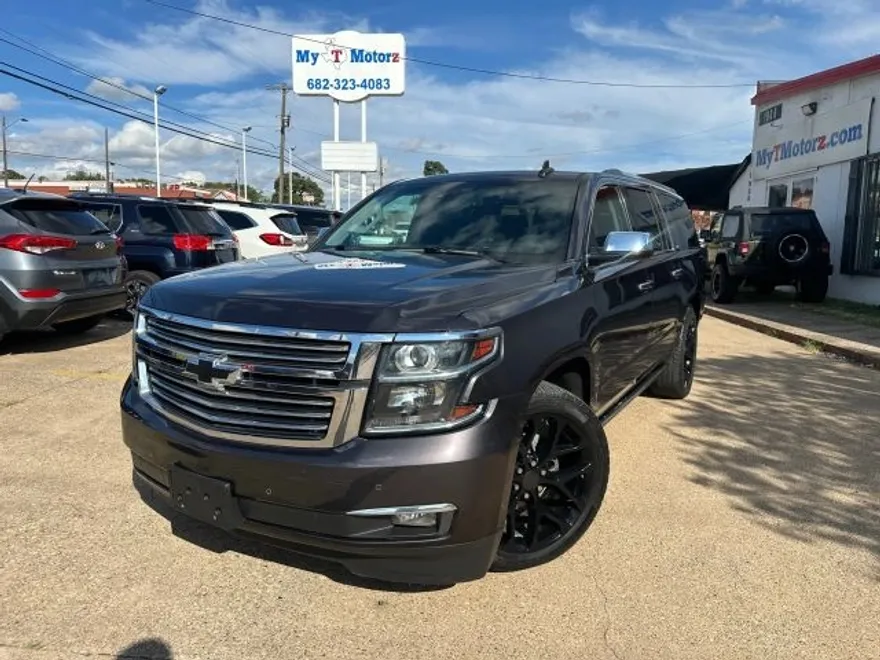 2016 Chevrolet Suburban LTZ photo 1