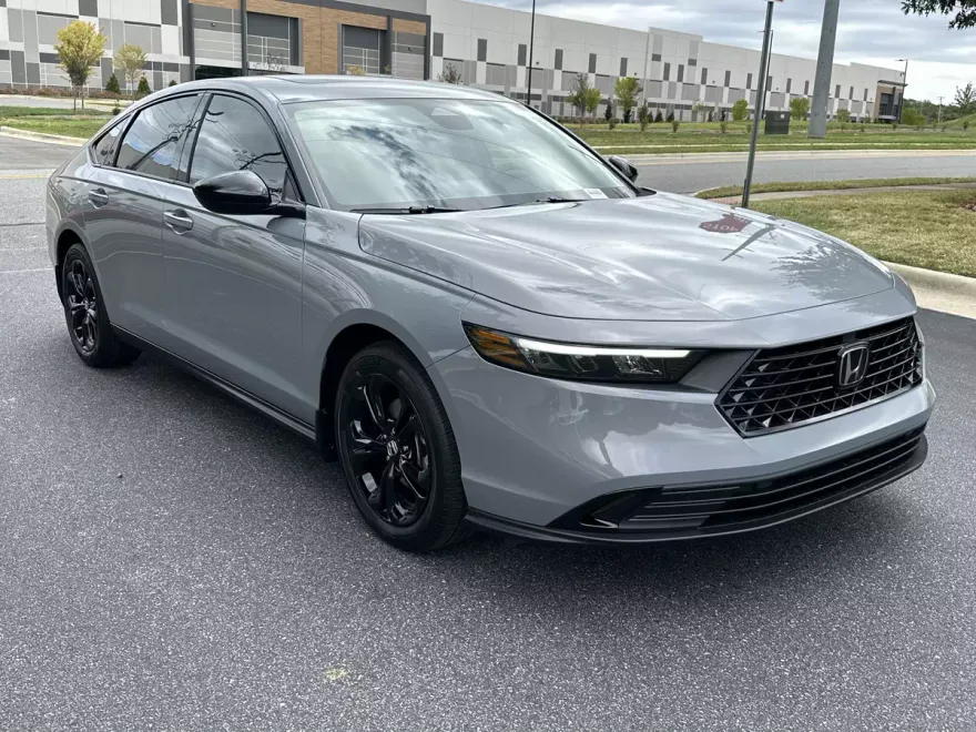 2025 Honda Accord SE photo 1