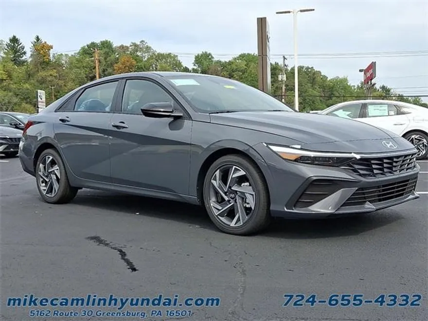 2025 Hyundai Elantra SEL Sport photo 1