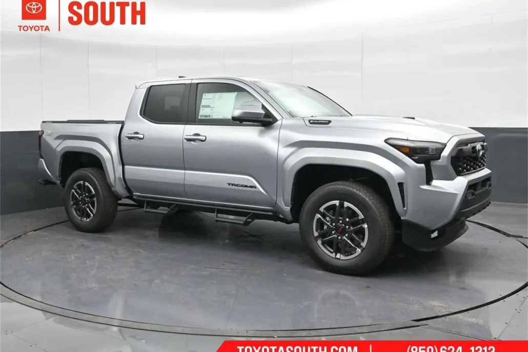 2025 Toyota Tacoma TRD Sport photo 1