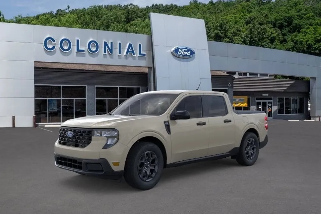 2025 Ford Maverick XLT photo 1