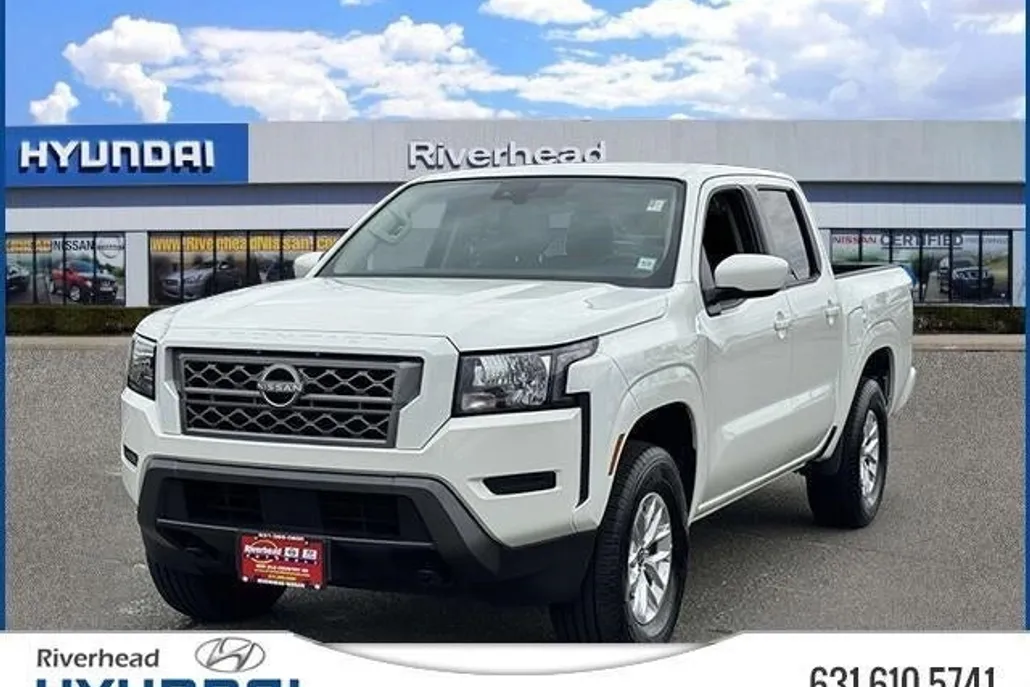 2024 Nissan Frontier SV photo 1