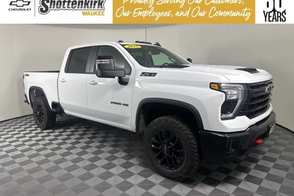 2025 Chevrolet Silverado 2500HD LT photo 1