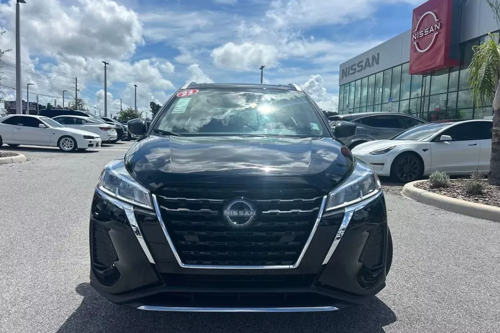 2023 Nissan Kicks SV photo 1