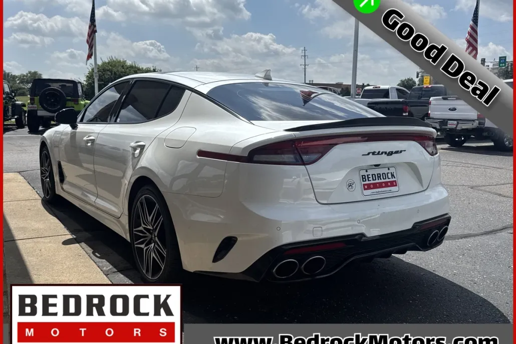 2023 Kia Stinger GT2 photo 1
