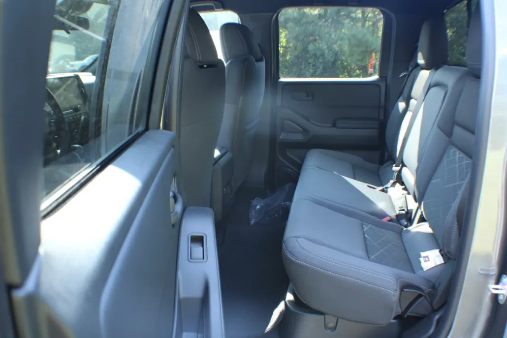 2026 Nissan Frontier SV photo 1