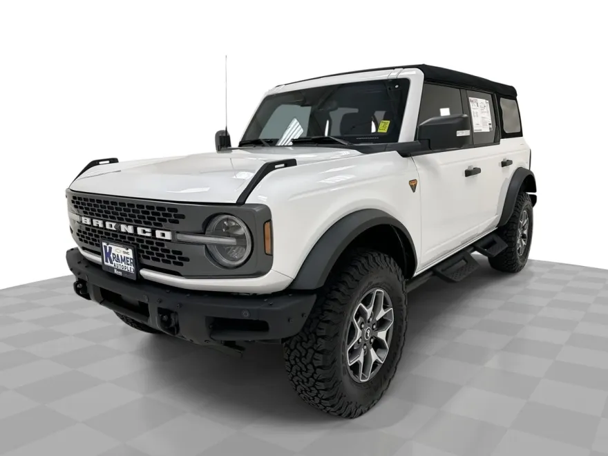 2024 Ford Bronco Badlands photo 1