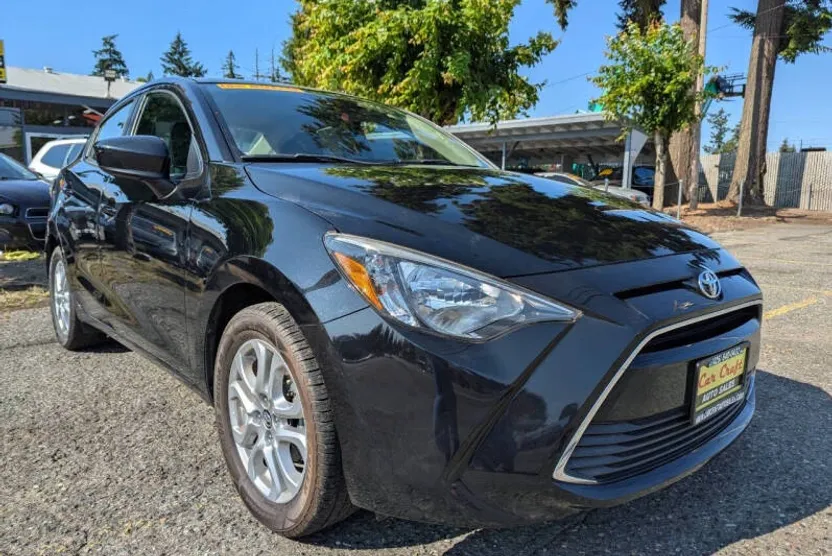 2018 Toyota Yaris iA photo 1