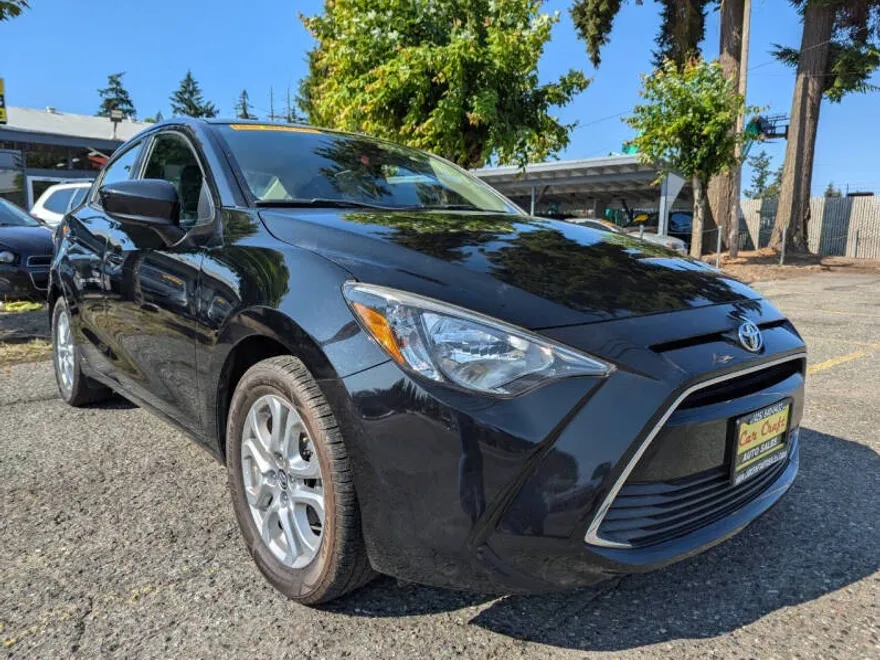 2018 Toyota Yaris iA photo 1