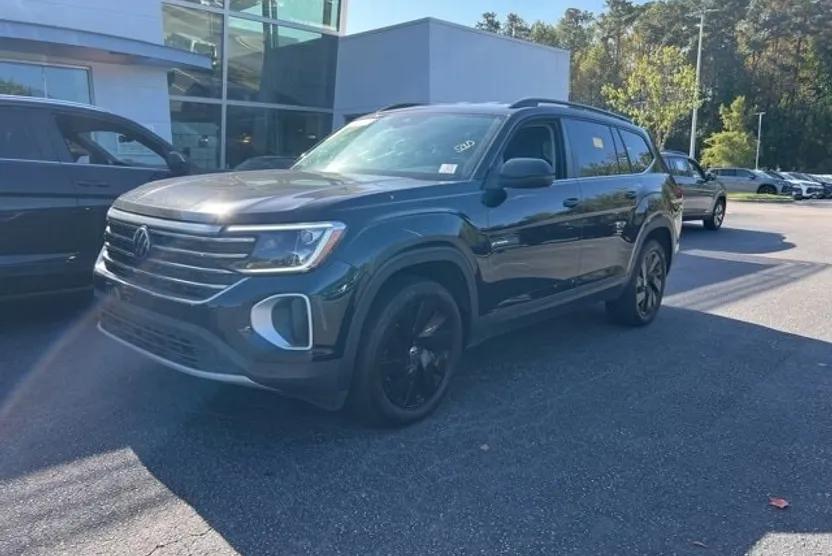 2024 Volkswagen Atlas SE Technology photo 1