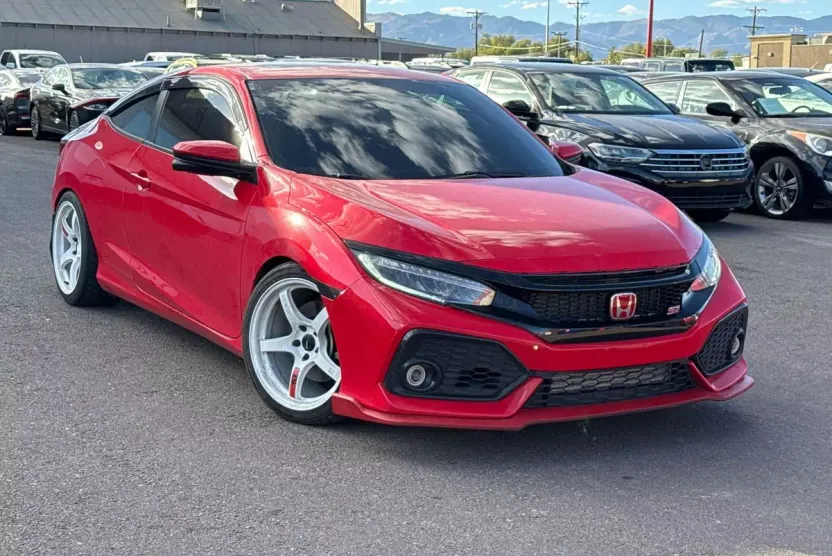 2018 Honda Civic Si photo 1