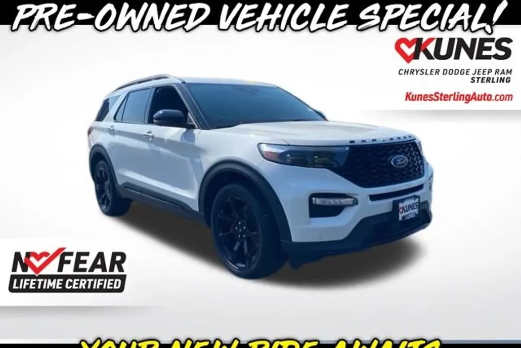 2022 Ford Explorer ST photo 1