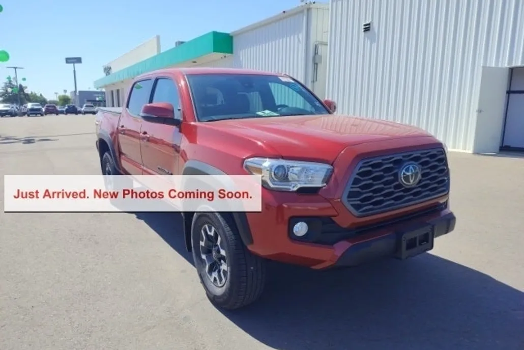 2021 Toyota Tacoma TRD Off-Road V6 photo 1
