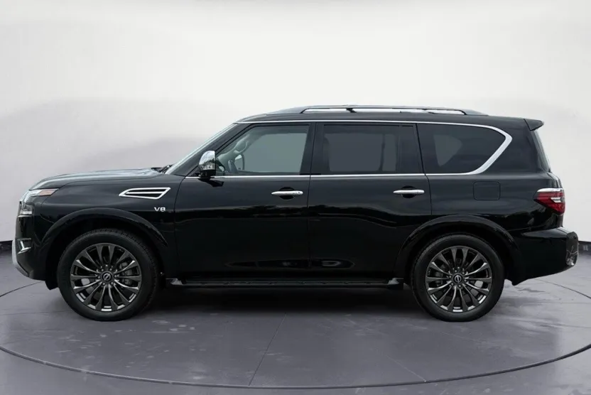 2022 Nissan Armada Platinum photo 1