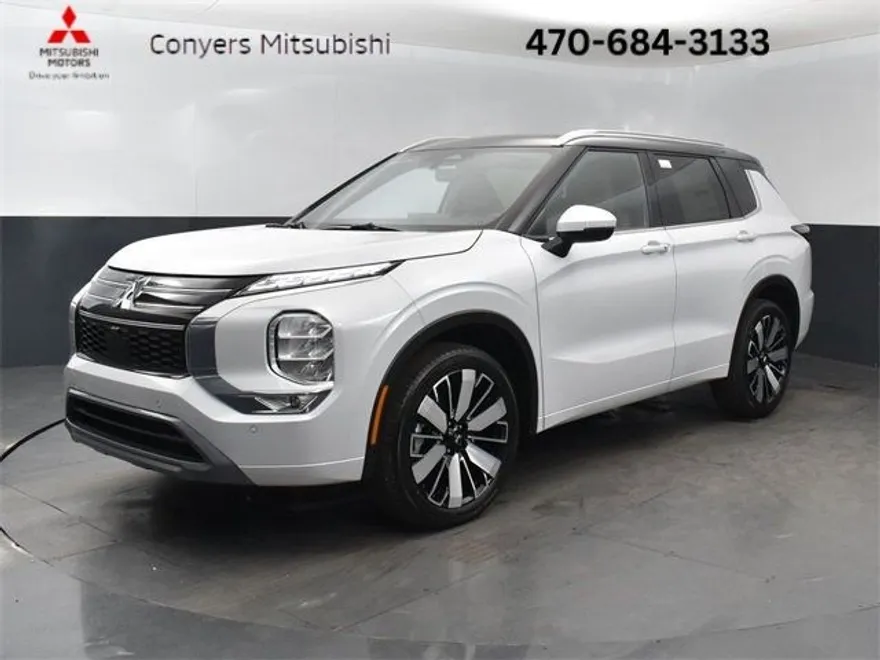 2025 Mitsubishi Outlander SEL photo 1