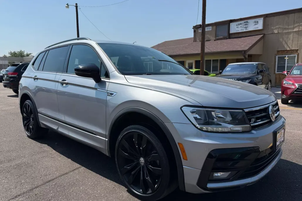 2020 Volkswagen Tiguan SE R-Line Black photo 1