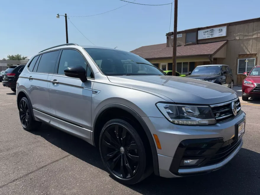 2020 Volkswagen Tiguan SE R-Line Black photo 1