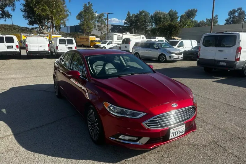 2017 Ford Fusion SE photo 1