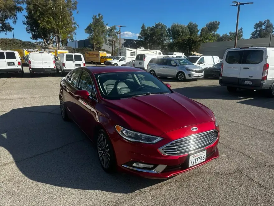 2017 Ford Fusion SE photo 1