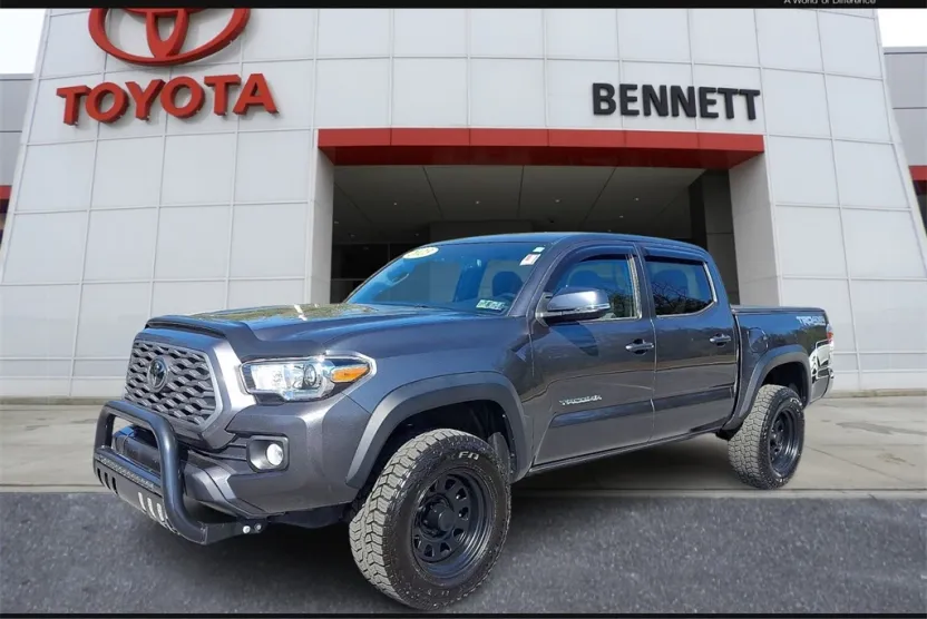 2023 Toyota Tacoma TRD Off-Road photo 1