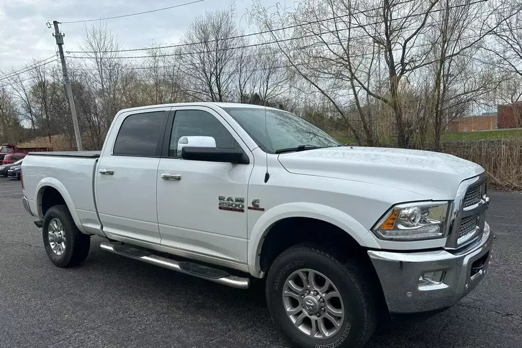 2016 Ram 2500 Laramie photo 1