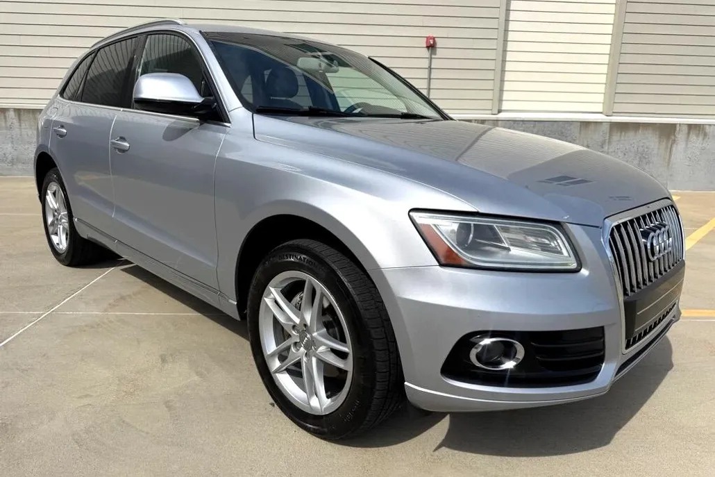 2015 Audi Q5 2.0T Premium photo 1
