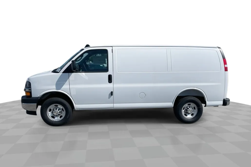 2025 Chevrolet Express Cargo 2500 photo 1