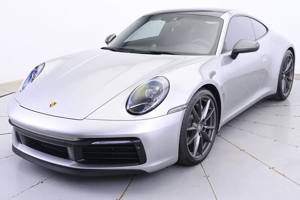 2024 Porsche 911 T photo 1