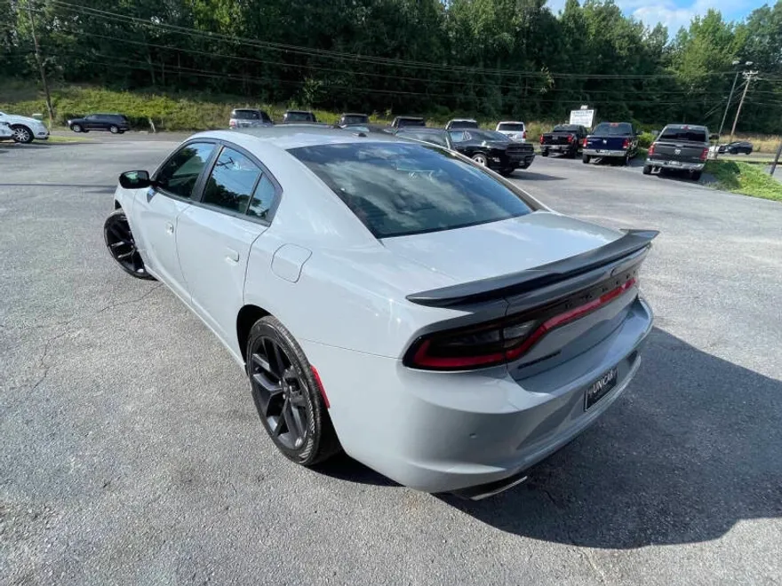 2020 Dodge Charger SXT photo 1
