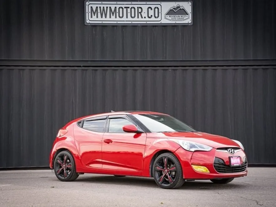 2013 Hyundai Veloster Base photo 1
