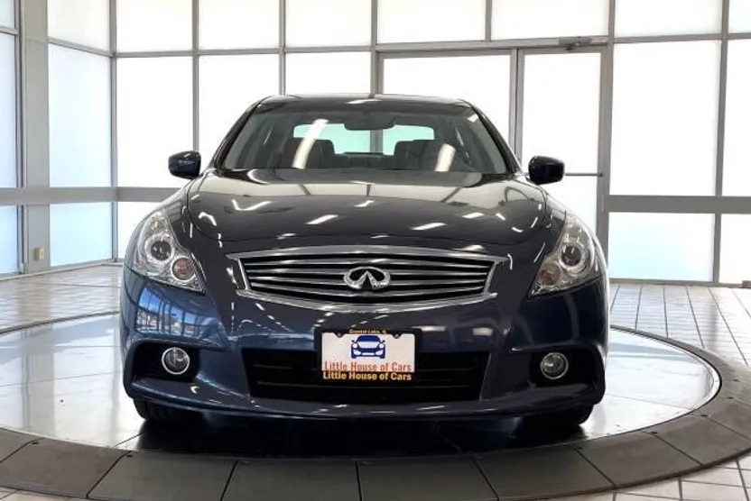 2011 Infiniti G37 x Sport photo 1