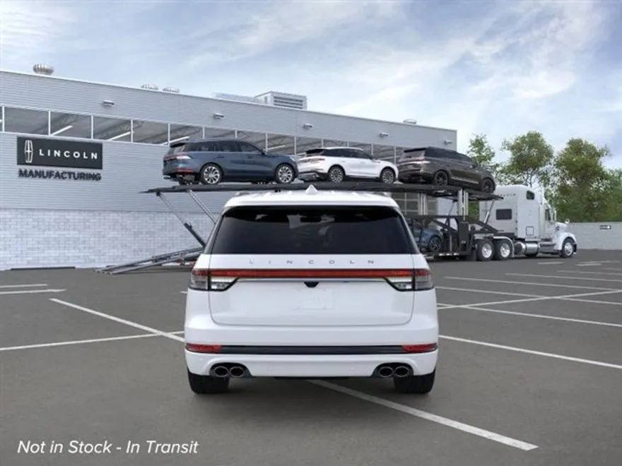2025 Lincoln Aviator Base photo 1
